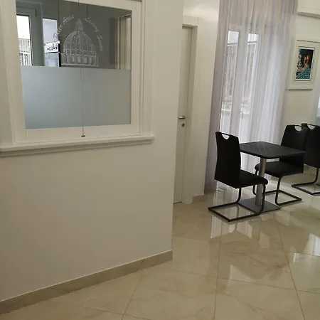 Гостевой дом St. Peter Area Luxury Рим